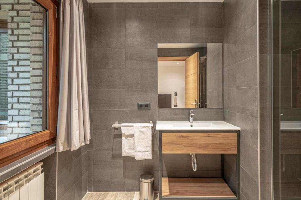 Ronces Hotel *